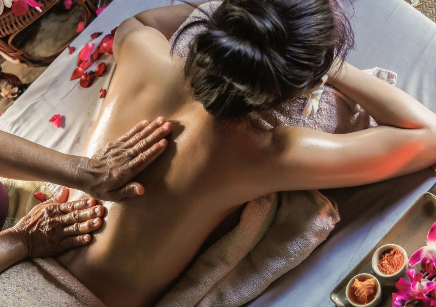 Masaż Lomi Lomi (90 minut) | Leszno