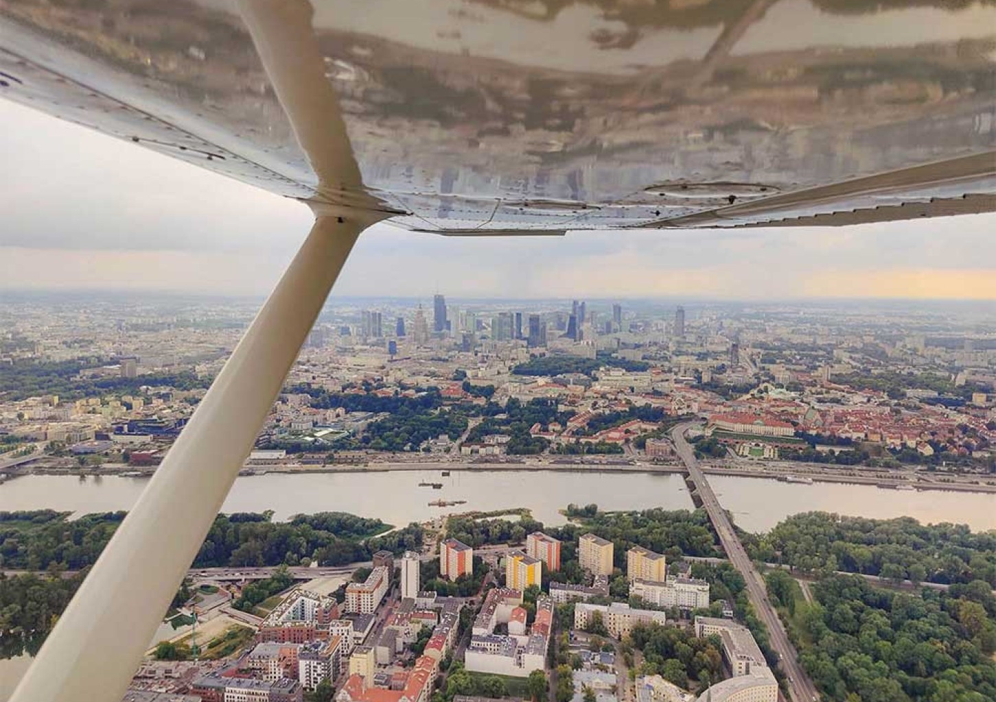Lot Widokowy Samolotem Cessną dla Dwojga (45 minut) | Warszawa