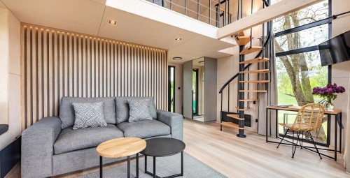 Odprężający Pobyt w Apartamencie w Koronach Drzew (1 Noc, 2 Osoby) | Pałac Warlity | Olsztynek-Prezent dla Mężczyzny_P