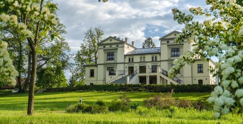 Urokliwy Pobyt w Apartamencie (1 Noc, 2 Osoby) | Pałac Warlity | Olsztynek-Prezent dla Rodziców_P