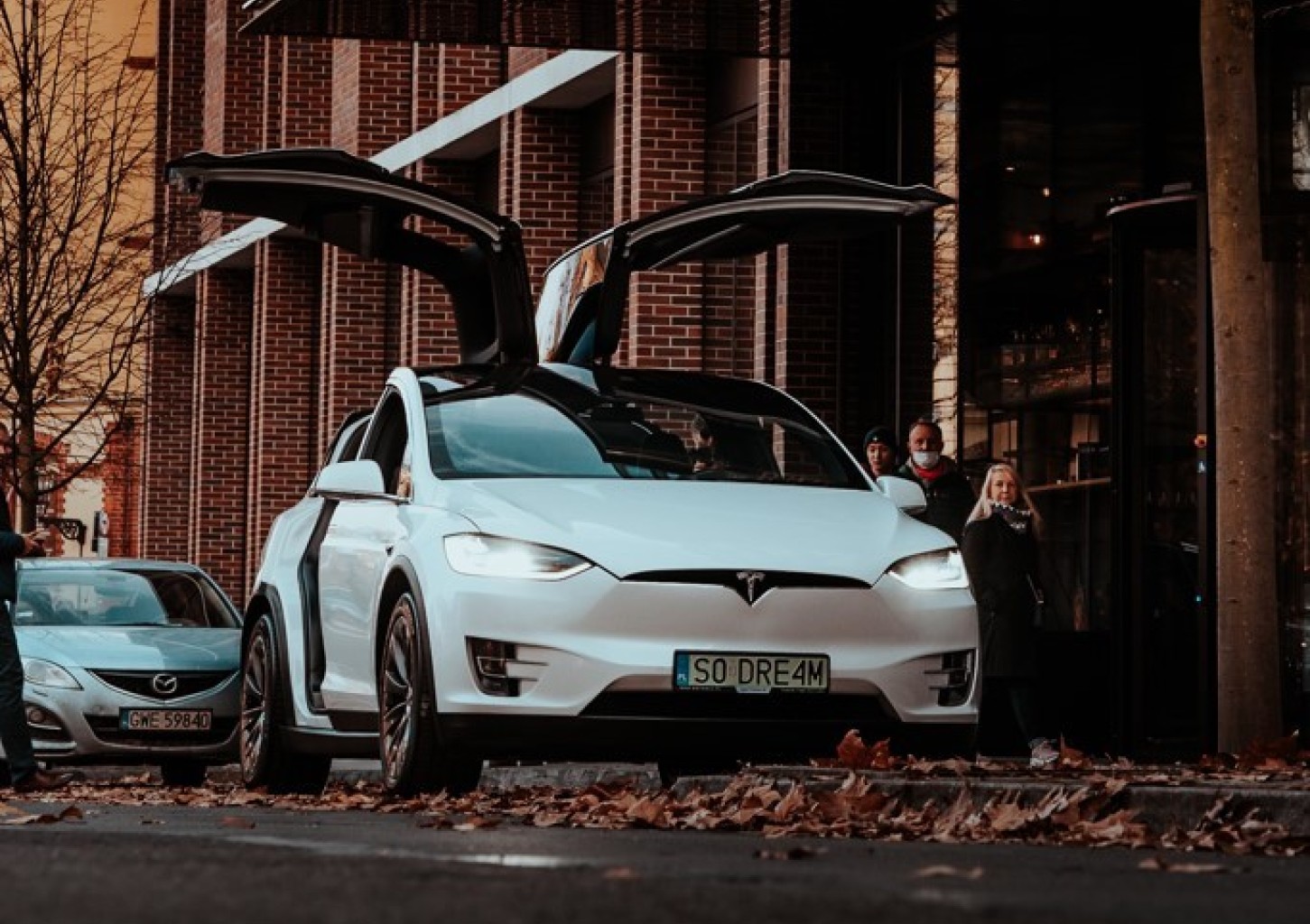 Jazda Teslą (120 minut) | Wiele Lokalizacji