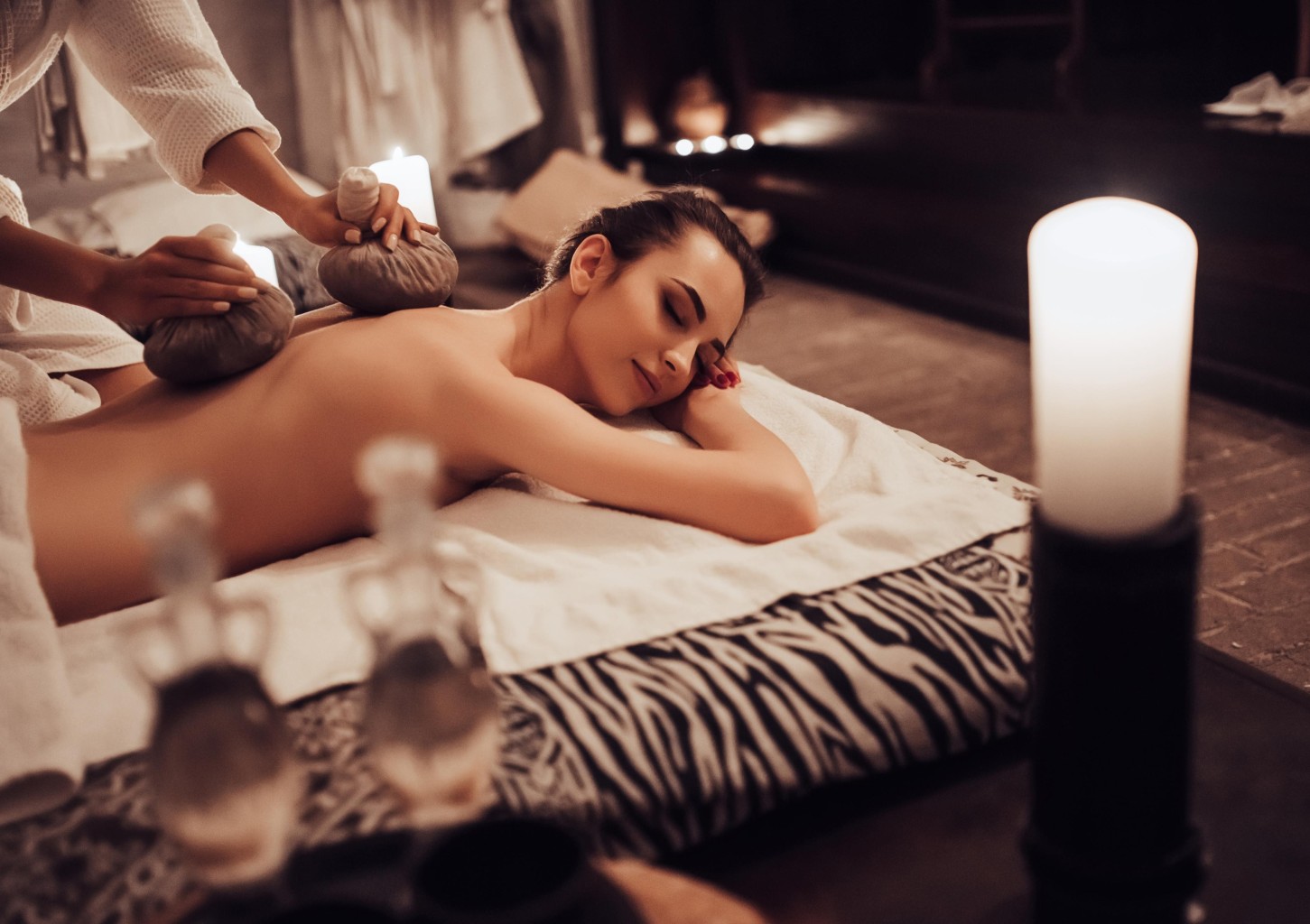 Masaż Stemplami Ziołowymi (120 minut) | Sosnowiec