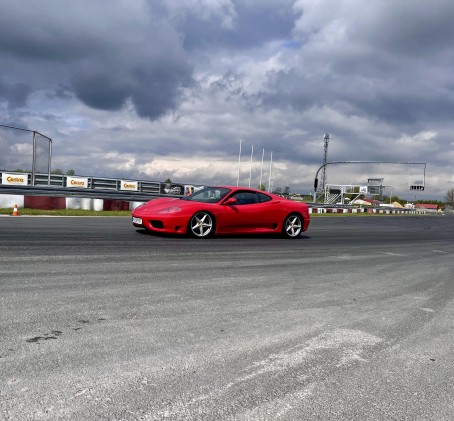 Jazda Ferrari Modena (1 okrążenie) | Toruń
