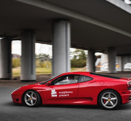 Jazda Ferrari (6 okrążeń) | Toruń