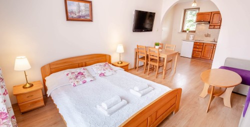 Pobyt w Górach (2 Noce, 4 Osoby) | Apartamenty Velvet | Prezent dla Znajomych_P