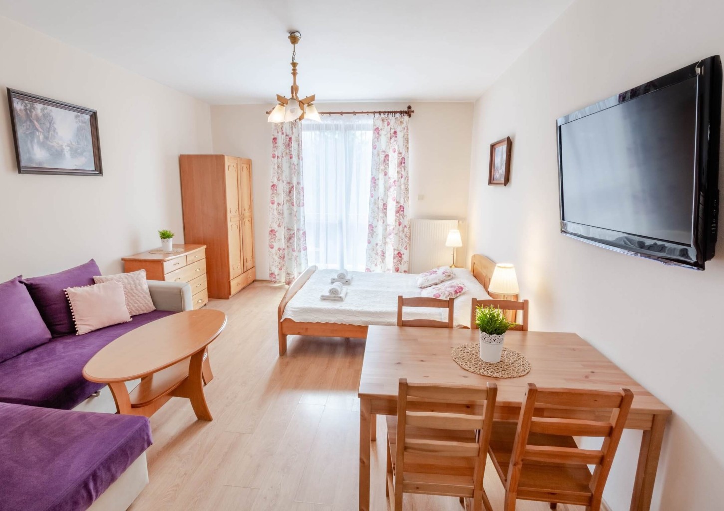 Pobyt w Górach (3 Noce, 1-4 Osoby) | Apartamenty Velvet | Kościelisko
