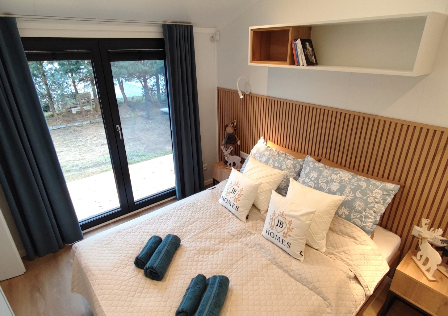 Odprężający Pobyt w Domku na Skraju Rzeki (2 Noce, 1-6 Osób) | HouseBoat Odra | Uraz