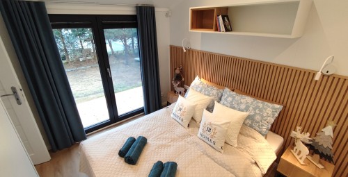 Odprężający Pobyt w Domku na Skraju Rzeki (2 Noce, 6 Osób) | HouseBoat Odra | Prezent dla Znajomych_P