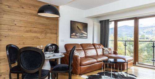 Pobyt w Apartamencie (2 Noce, 4 Osoby) | Mountain Base | Prezent dla Rodziny_P