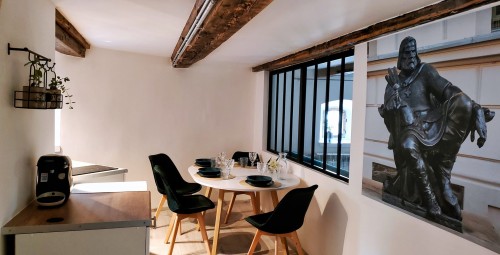 Pobyt w Apartamencie (3 Noce, 4 Osoby) | Wieża Gniezno | Gnienzo-Prezent dla Znajomych_P