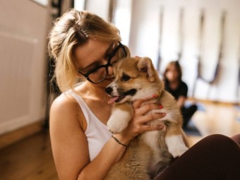 Puppy Joga dla Dwojga | Wiele Lokalizacji | Prezent na Urodziny_P