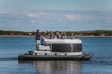  Rejs Imprezową Łódką (30 minut) | Mielno-Prezent dla Przyjaciół_P