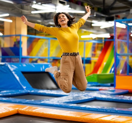 Szalona Zabawa w Parku Trampolin (60 minut) | Suwałki