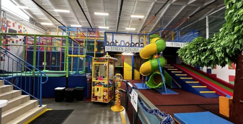 Szalona Zabawa w Parku Trampolin dla Dwojga (120 minut) | Suwałki-Prezent dla Pary_P