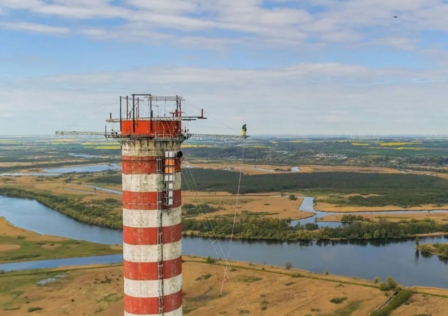 Ekstremalna Wspinaczka na Szczyt Komina z Przewodnikiem | Szczecin