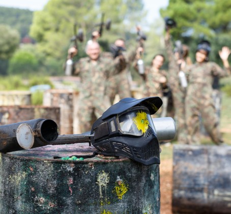 Poznaj Paintball dla Przyjaciół | Stary Folwark
