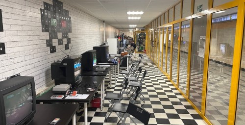 Zwiedzanie Warszawskiego Muzeum Komputerów i Gier dla Rodziny | Warszawa-Prezent na Święta_P