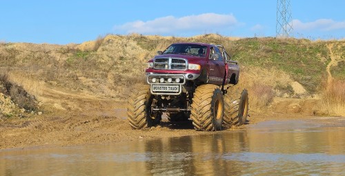 Jazda Monster Truckiem dla Rodziny i Przyjaciół (60 minut) | Wiele Lokalizacji-Prezent na Święta_P