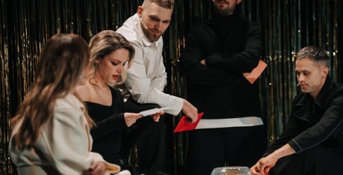 Spektakl w Teatrze Garnizon Sztuki dla Dwojga | Warszawa-Prezent dla Rodziców_P