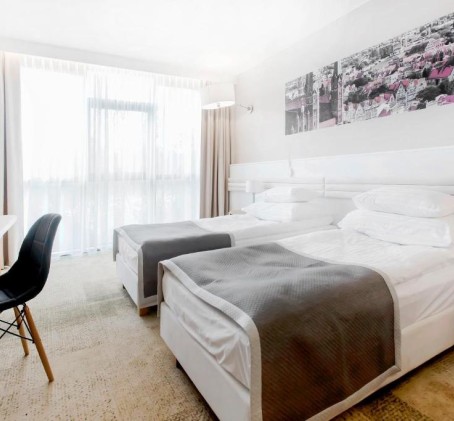 Urokliwy Pobyt (2 Noce, 2 Osoby) | Hotel Platan | Gdańsk