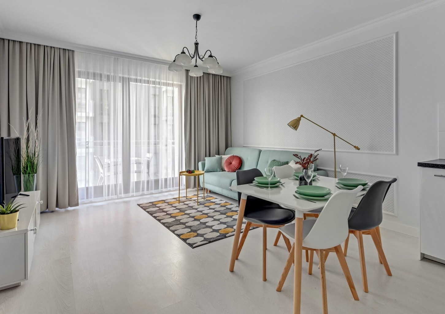 Pobyt w Apartamencie (2 Noce, 1-4 Osoby) | Flatbook Apartments | Gdańsk