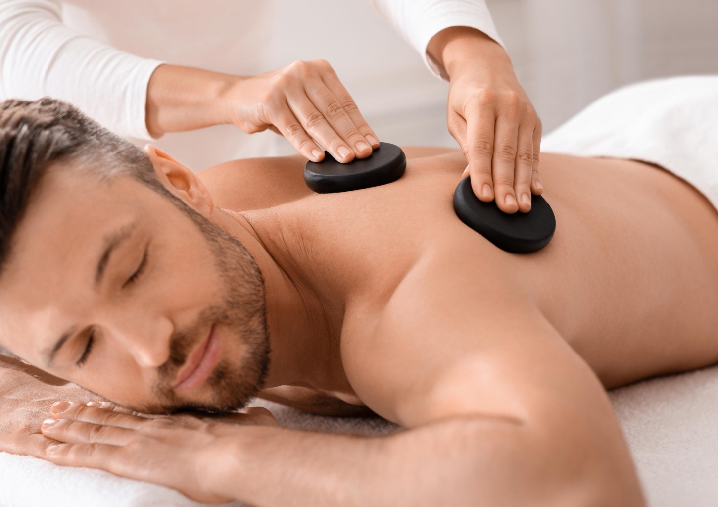 Masaż Gorącymi Kamieniami (60 minut) | Tarnowskie Góry