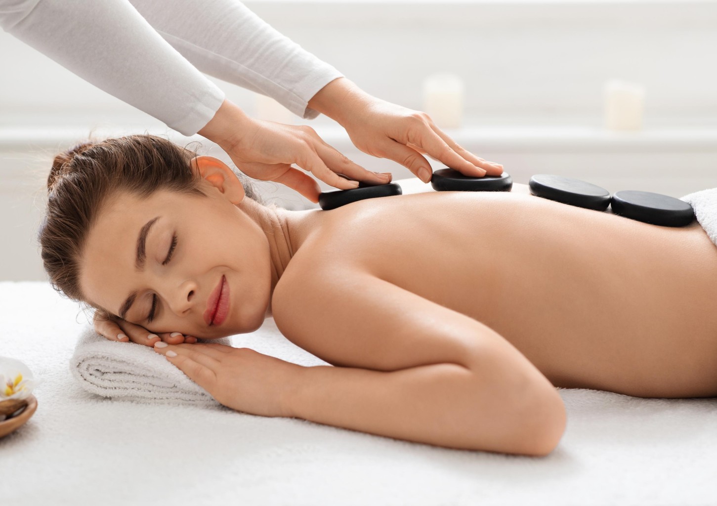 Masaż Gorącymi Kamieniami (90 minut) | Tarnowskie Góry