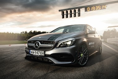 Jazda Mercedesem AMG A45 dla Dwojga (2 okrążenia) | Kielce_Prezent dla Przyjaciół_P