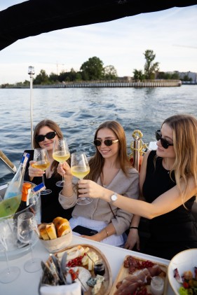 Rejs Motorówką na Wyłączność dla Znajomych | Gdańsk