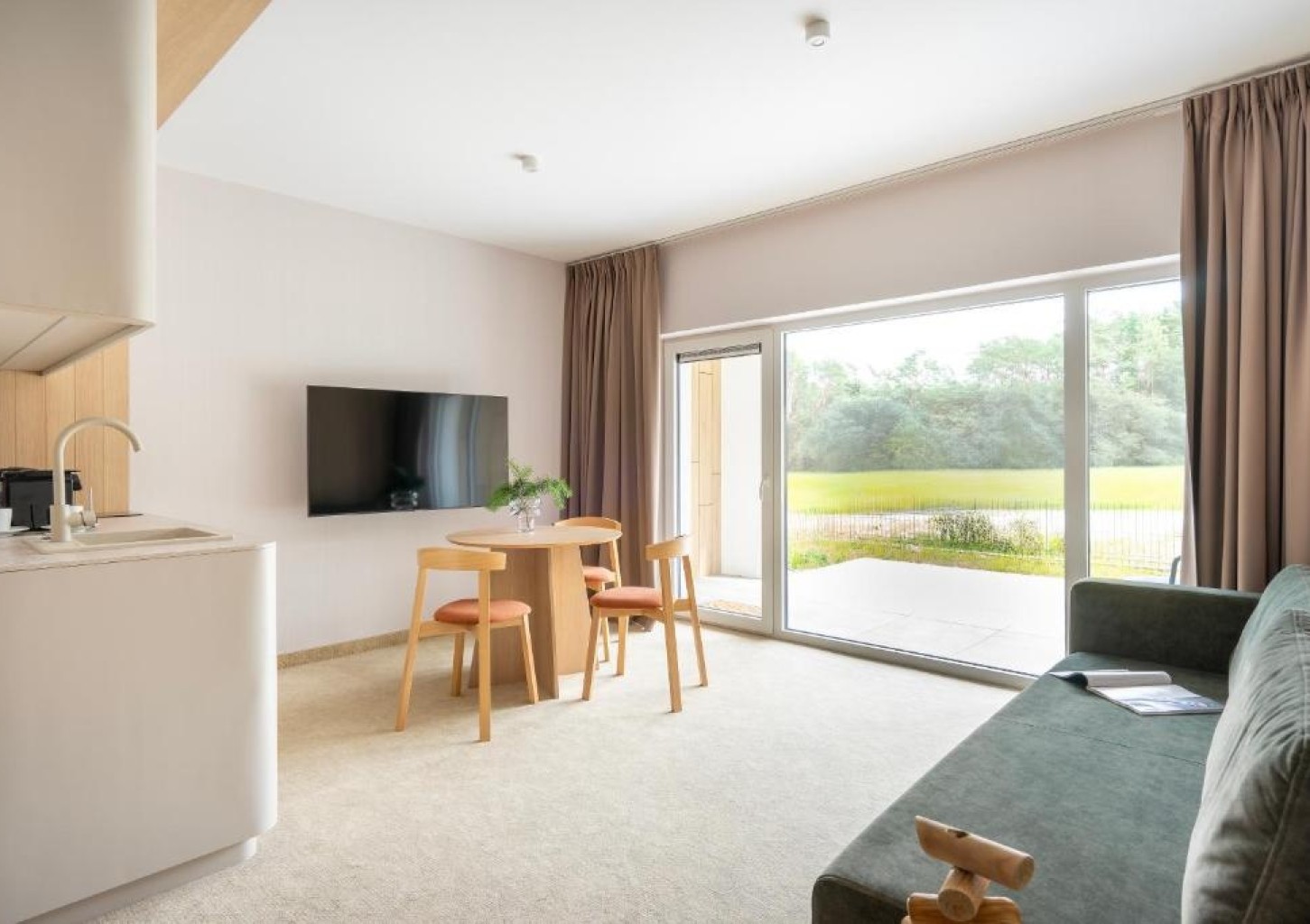 Pobyt w Apartamencie (4 Noce, 1-4 Osoby) | Sea Shell Apartments | Łukęcin