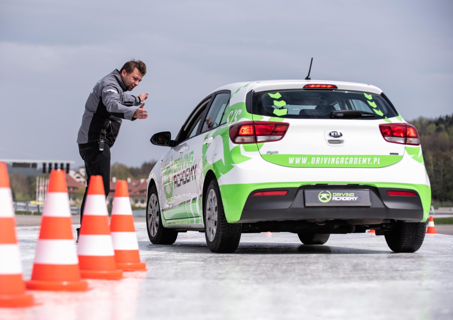 Pakiet Trzech Indywidualnych Szkoleń z Doskonalenia Jazdy | Kielce