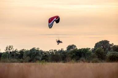 Lot Motoparalotnią nad Rozlewiskami Warty z Filmowaniem (30 minut) | Śrem | Prezent dla Kobiety_P