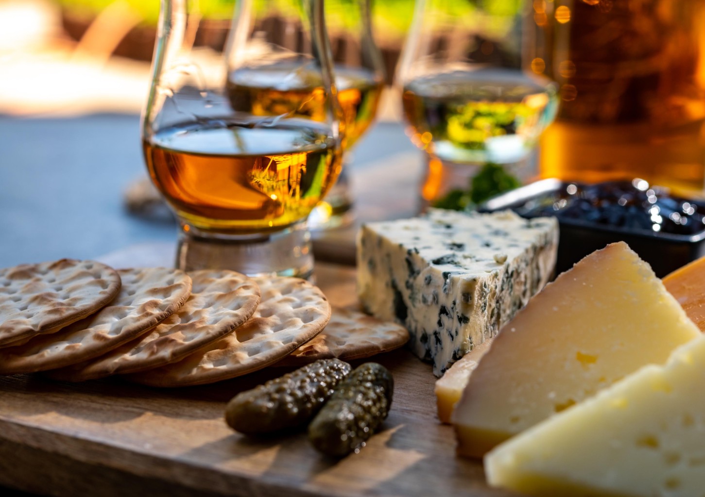 Luksusowa Degustacja Whisky z Foodpairingiem dla Dwojga | Wiele Lokalizacji