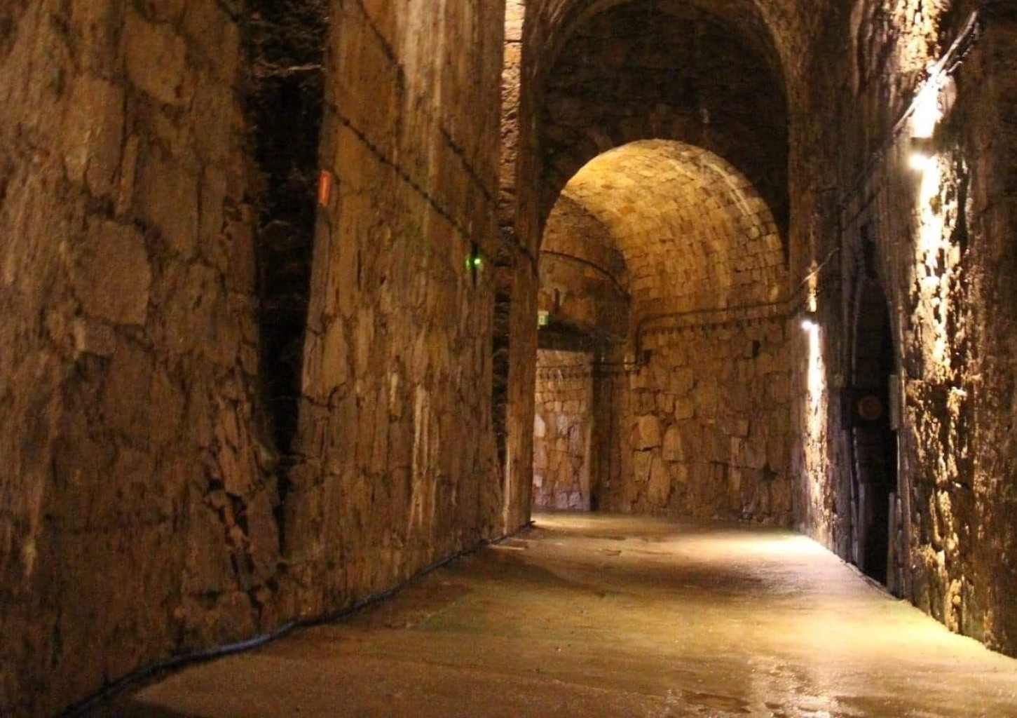 Przygoda w Podziemiach dla Dwojga - Trasa Naukowa (Powietrze vs. Ogień) | Jelenia Góra