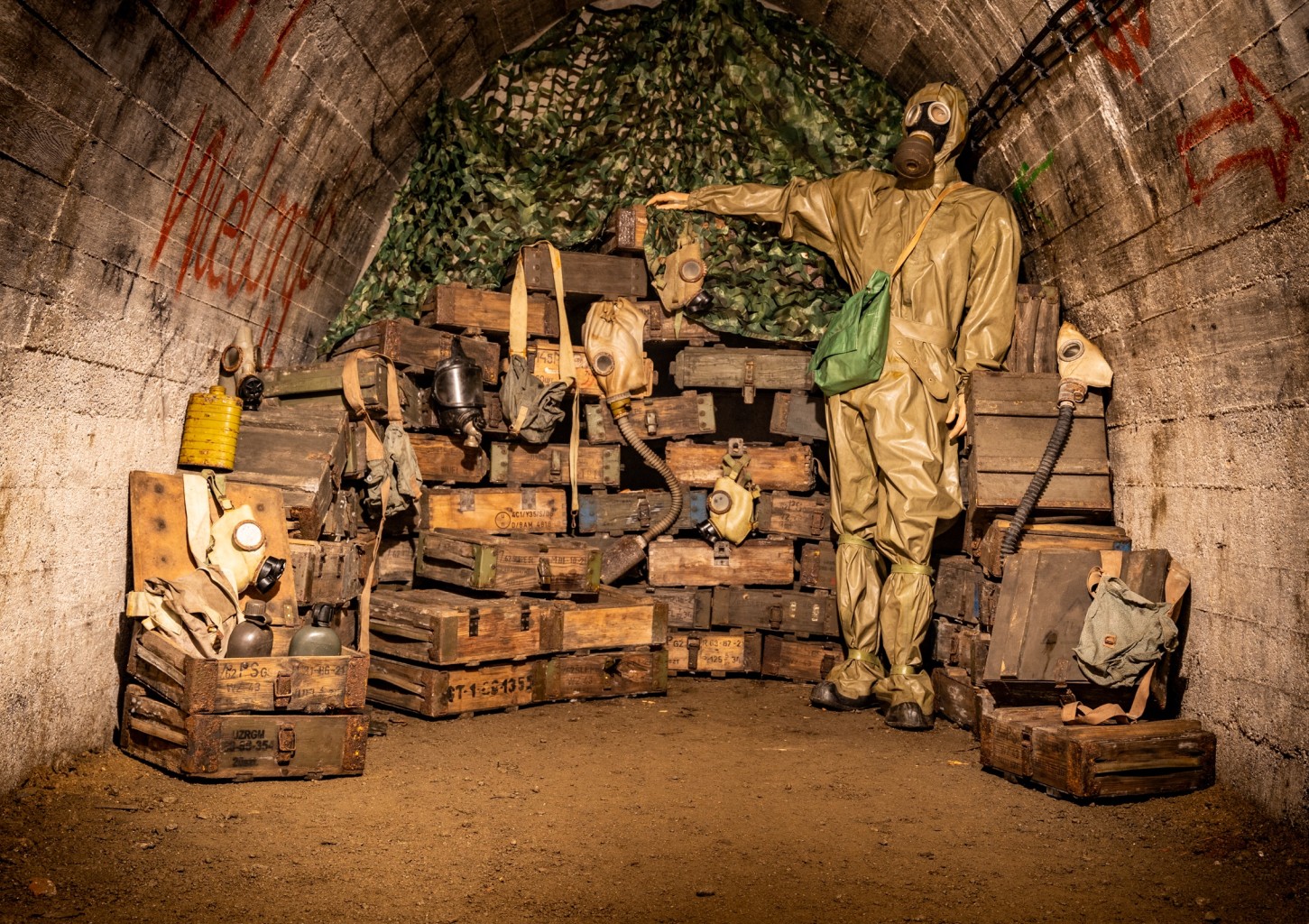 Przygoda w Podziemiach dla Rodziny (2+2) - Trasa Historyczna i Naukowa | Jelenia Góra