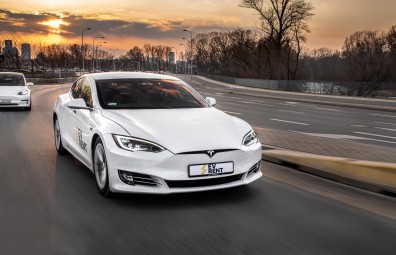 Jazda Teslą Model S (105 minut) | Wiele lokalizacji-Prezent na Święta_P