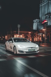 Jazda Teslą Model S (105 minut) | Wiele lokalizacji-Prezent na Urodziny_P