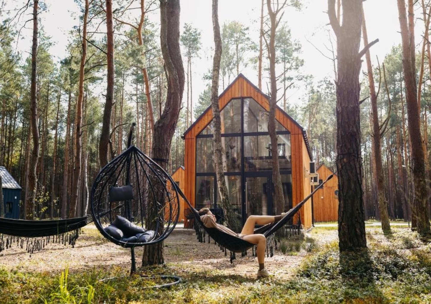 Pobyt w Domku (2 Noce, 1-4 Osoby) | Patyki Las Możliwości | Kolonia Łobudzice