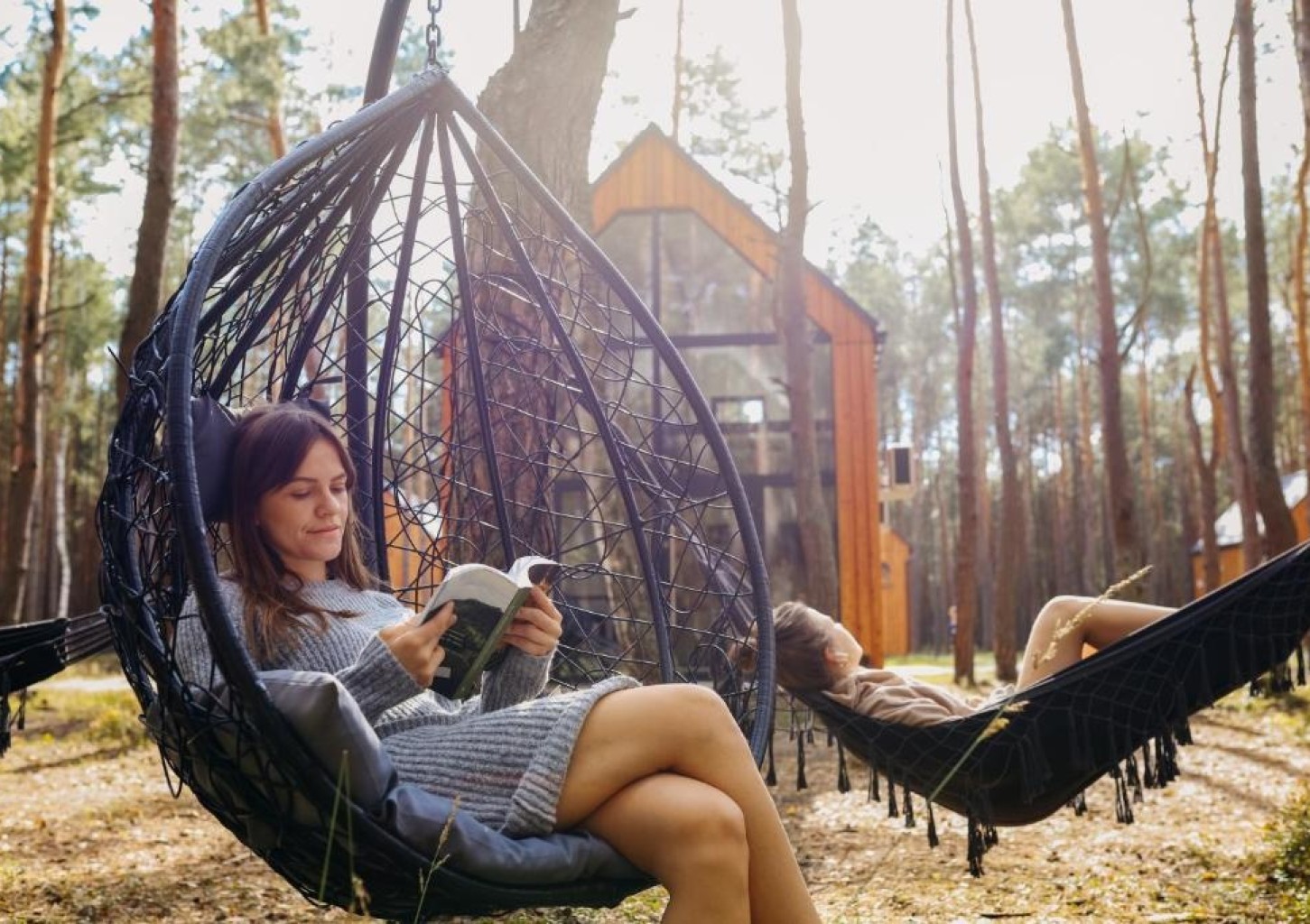 Pobyt w Domku (3 Noce, 1-4 Osoby) | Patyki Las Możliwości | Kolonia Łobudzice