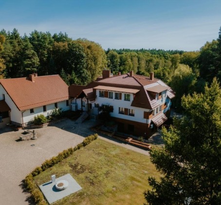 Pobyt w Leśniczówce (2 Noce, 2 Osoby) | Kwatera Czarne | Czarne