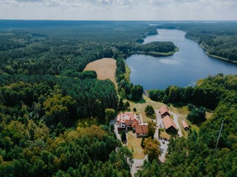 Pobyt w Leśniczówce (2 Noce, 2 Osoby) | Kwatera Czarne | Czarne-Prezent na Rocznicę_P