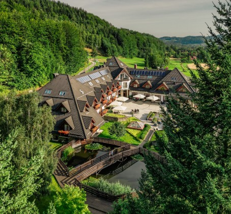 Odprężający Pobyt w Beskidach (2 Noce, 2 Osoby) | Hotel&SPA Czarny Groń | Rzyki