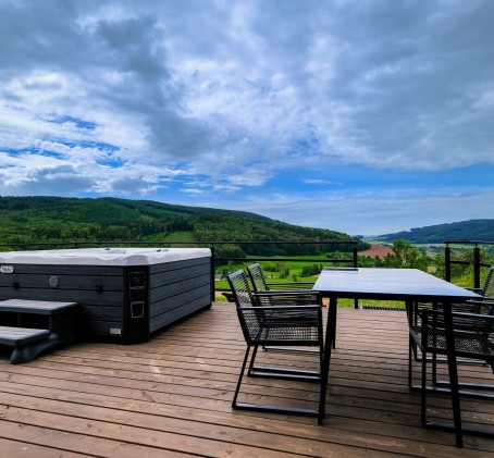 Odprężający Pobyt w Domku z Jacuzzi (1 Noc, 2 Osoby) | Loft Point | Pustelnik