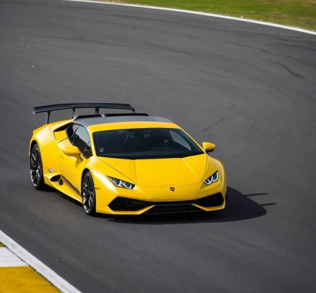 Jazda Lamborghini Huracan | 3 okrążenia | Wiele lokalizacji