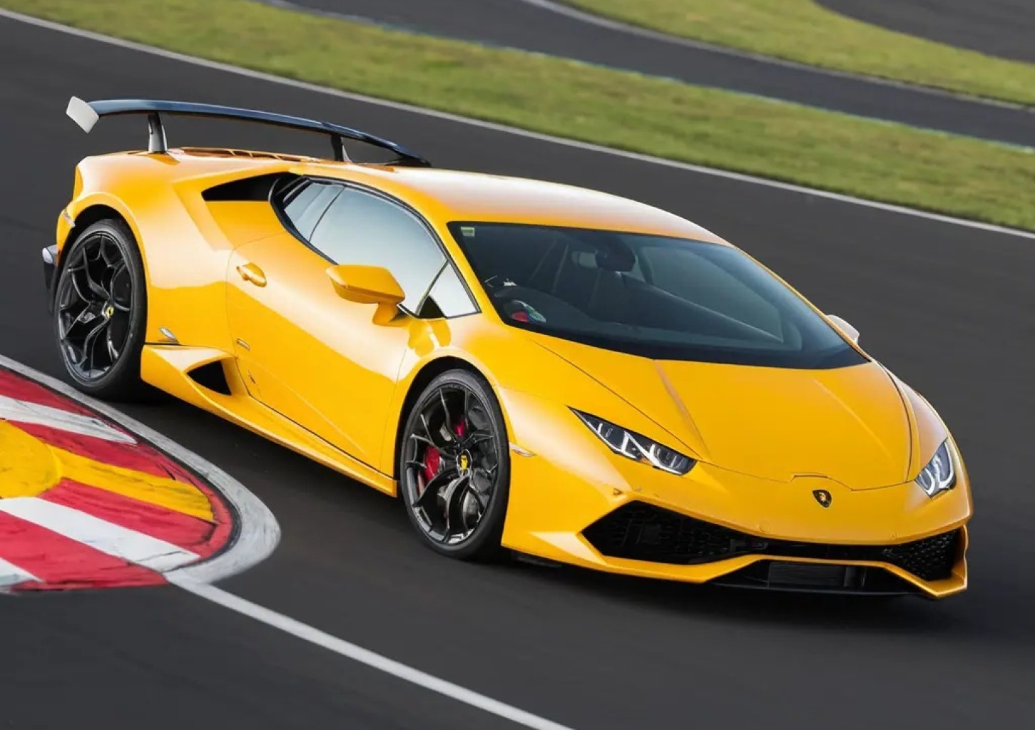 Jazda Lamborghini Huracan | 1 okrążenie | Tor Główny Poznań