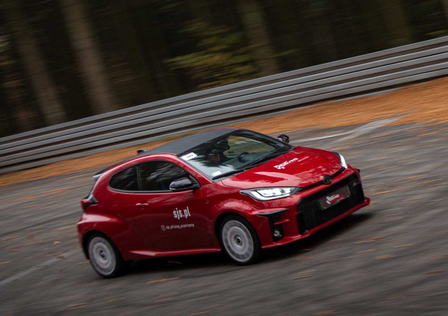 Jazda Toyotą GR Yaris | 1 okrążenie | Wiele Lokalizacji