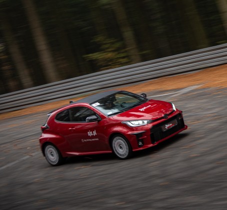 Jazda Toyotą GR Yaris | 1 okrążenie | Wiele Lokalizacji