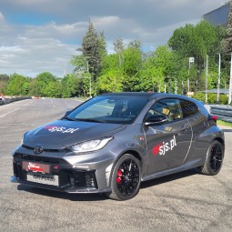 Jazda Toyotą GR Yaris | 1 okrążenie | Wiele Lokalizacji | Prezent dla Brata_P