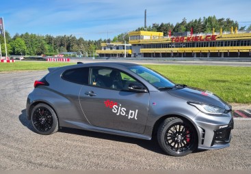 Jazda Toyotą GR Yaris | 1 okrążenie | Wiele Lokalizacji | Prezent dla Mężczyzny_P
