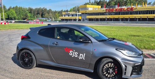 Jazda Toyotą GR Yaris | 1 okrążenie | Wiele Lokalizacji | Prezent dla Mężczyzny_P